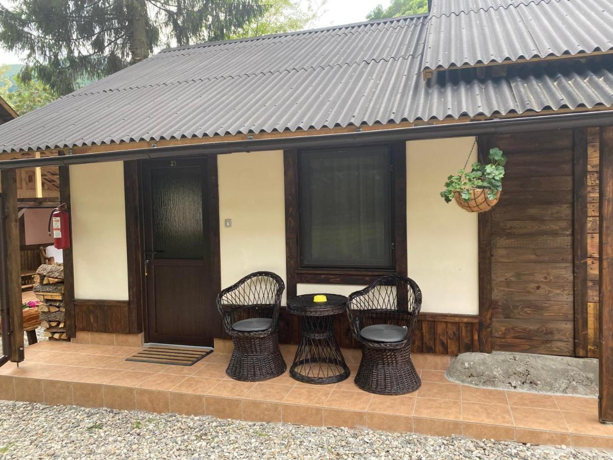 Fratii Jderi - Utopia Verde Brezoi Exterior foto