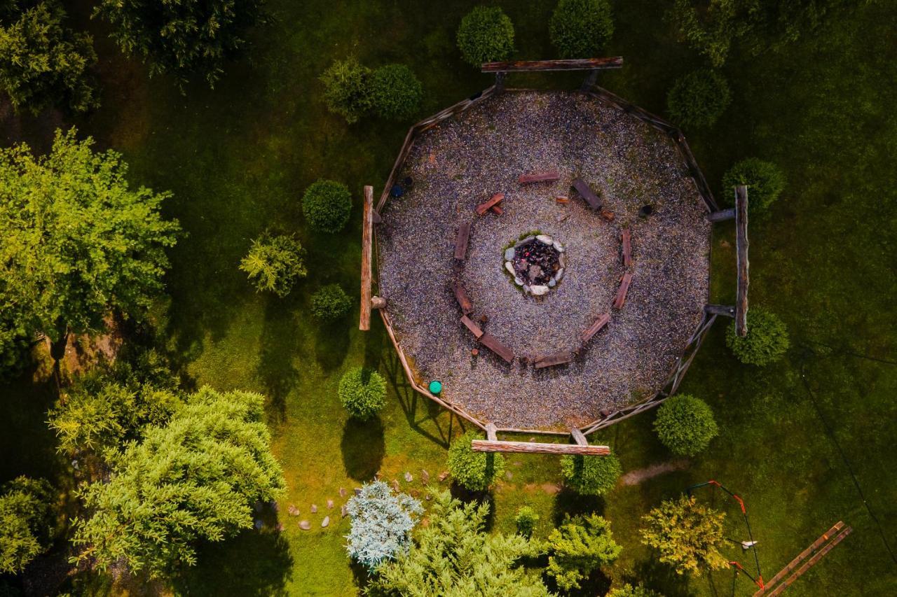 Fratii Jderi - Utopia Verde Brezoi Exterior foto